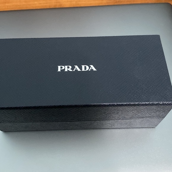NEW Prada SPR 19Z - Picture 2 of 11